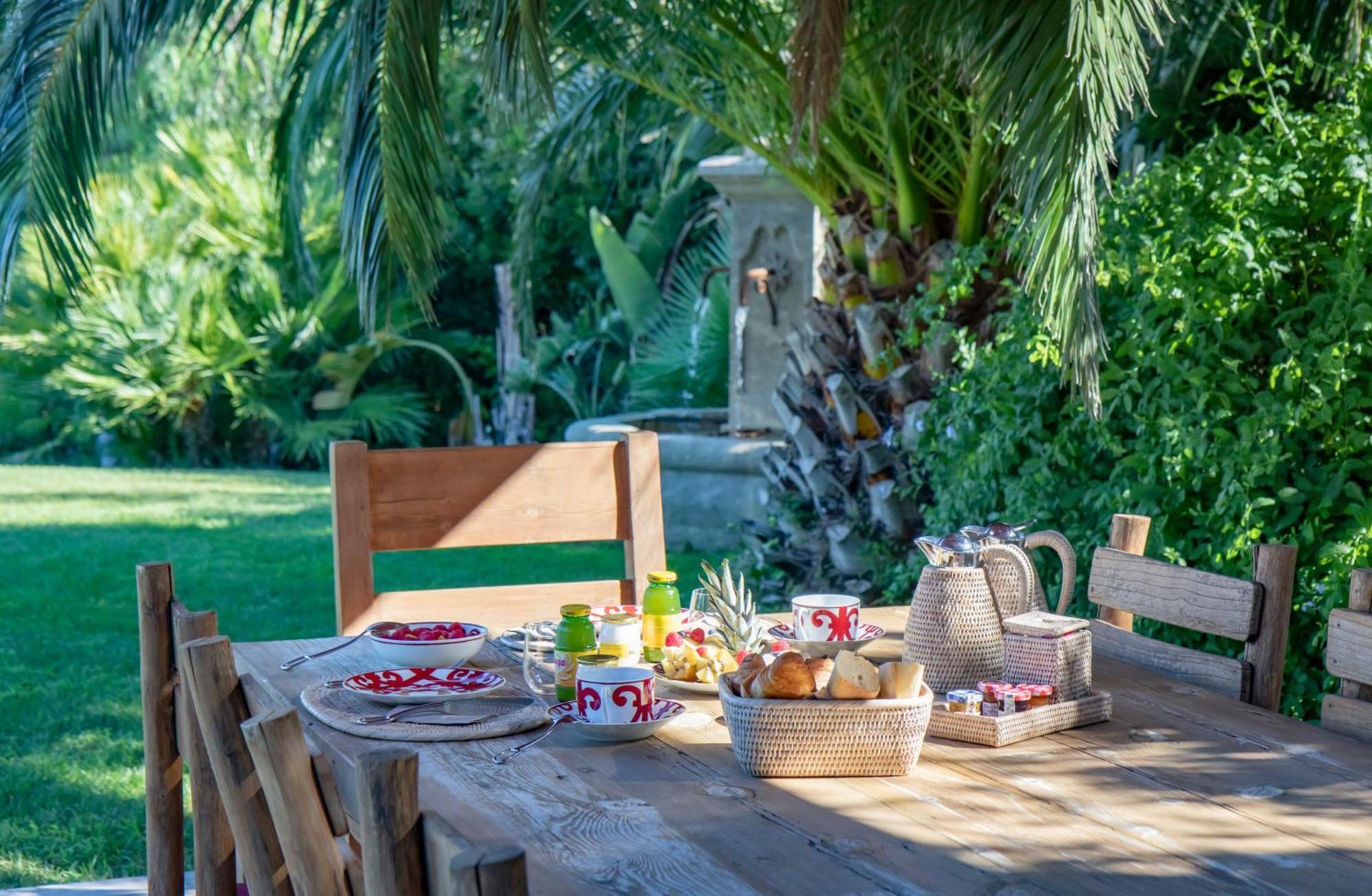 Vyylla Private Resort Saint-Tropez Room photo